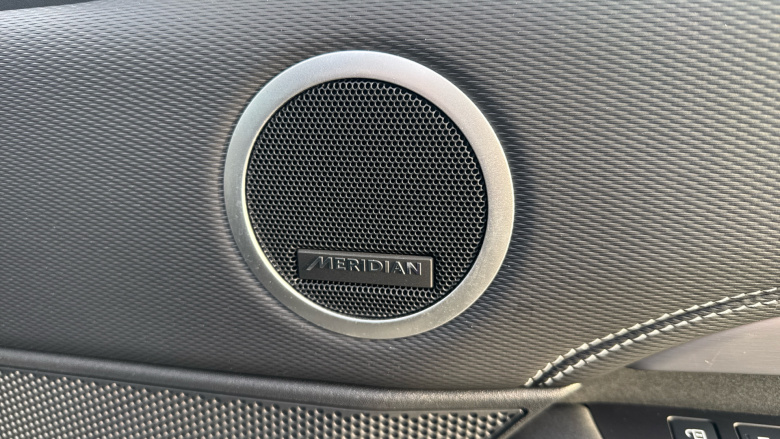 Land Rover Discovery 3.0 D300 Dynamic HSE 5dr Auto Diesel Station Wagon